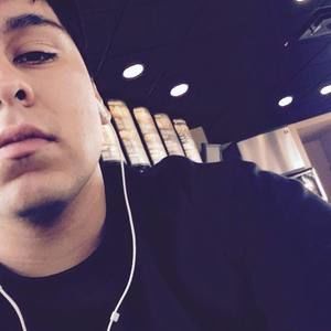 Meet your Posher, Justin